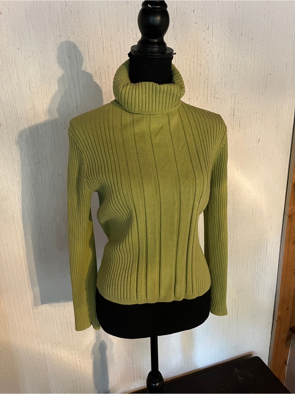 Liz Claiborne Olive Green Ribbed Turtleneck Sweater